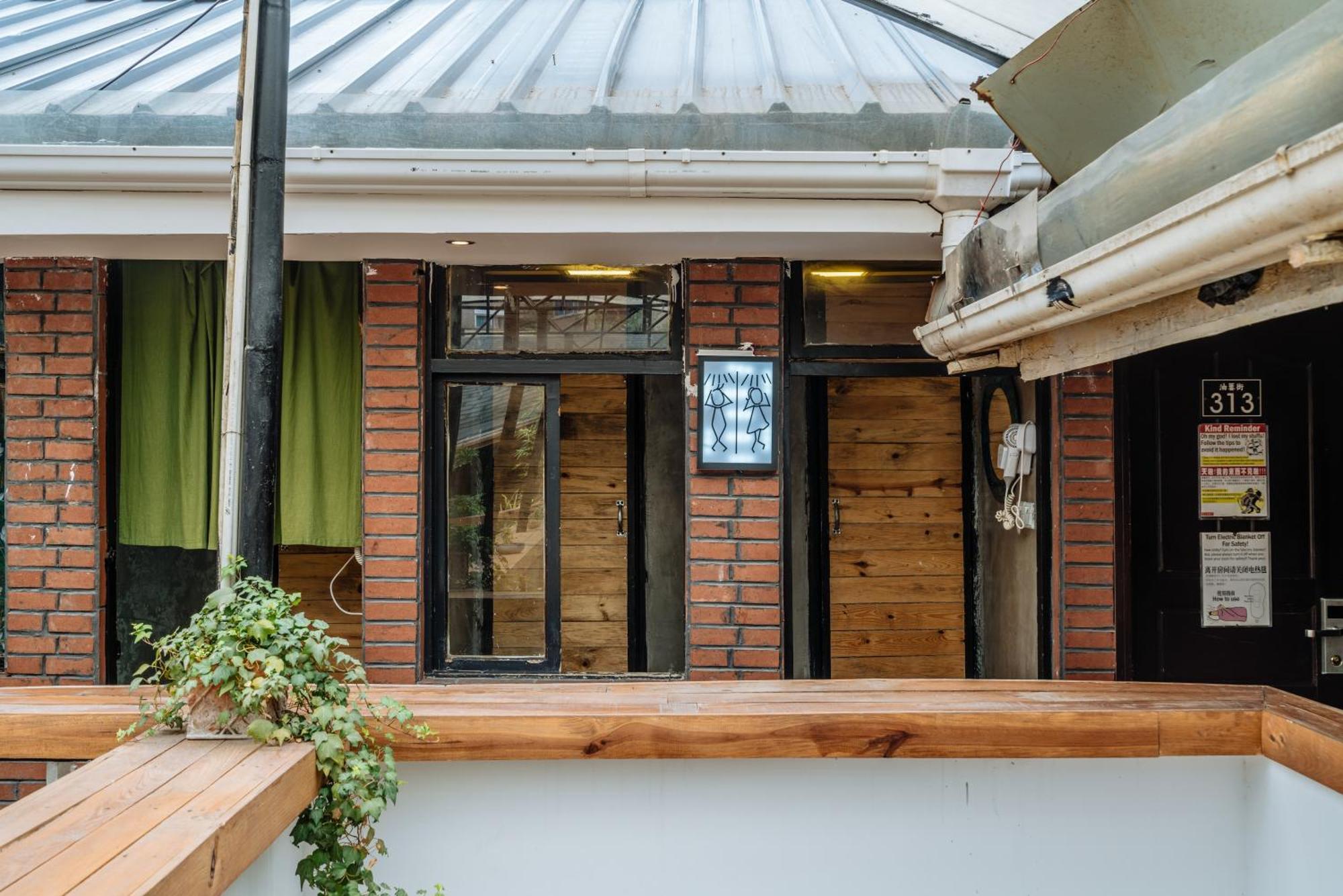 Chengdu Mix Hostel Courtyard Poshpacker Exterior foto